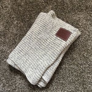 Love your melon scarf